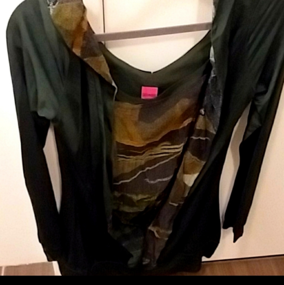 Save the queen tunic